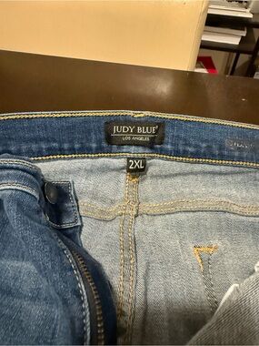 Judy Blue Two-Tone Light & Medium Blue Denim Jeans - 2XL